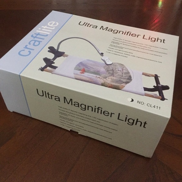Ultra Magnifier Light With Clip - Picture 2 of 7